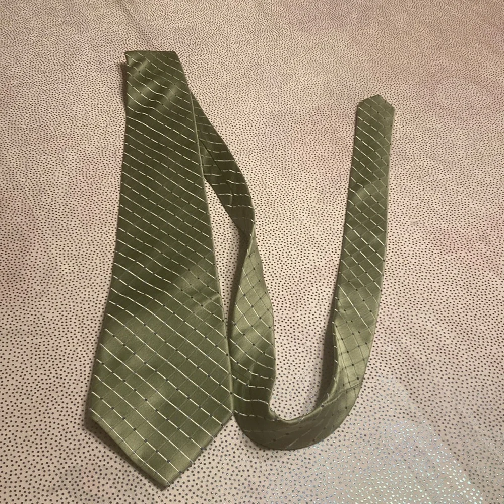 Croft & narrow men’s tie in good condition